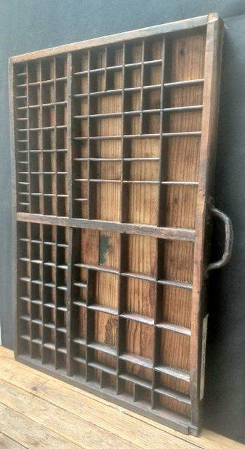 Étagère murale - Bois, Acier - Ancien casier d’imprimeri
