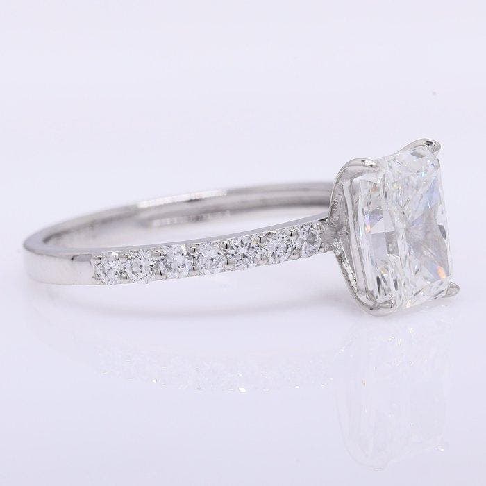 Zonder minimumprijs - Ring Platina - 2.24ct. tw. Diamant, Handtassen en Accessoires, Ringen