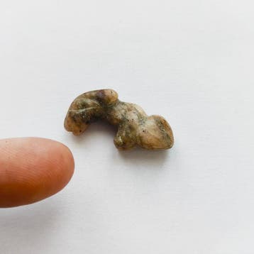 Sino-Mongools of Sino-Siberisch Jasper XS Liggend Paard
