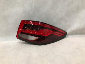 MG ZS EV LIFT 21 - Achterlicht rechts LED Europa, Autos : Pièces & Accessoires, Verzenden