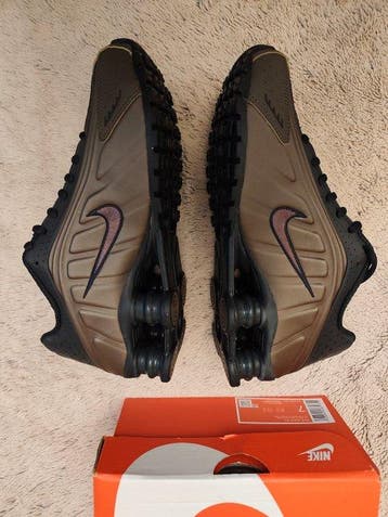 Nike - Nike Shox R4 - Sneakers - Maat: EU 38 - Nieuw met, Nieuw