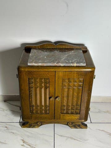 Nachtkastje - • Art Deco-nachtkastje van massief eikenhout