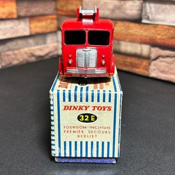 Dinky Toys 1:43 - Voiture miniature - Dinky Toys 32E -