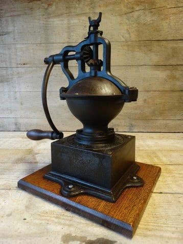 Peugeot Frères - Moulin à café - Fonte