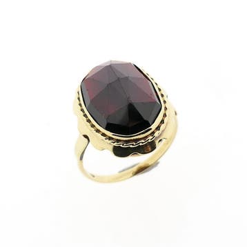 Vintage gouden ring met granaat, Gebruikt, 19 tot 20, Ophalen of Verzenden, Met edelsteen