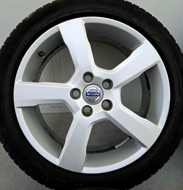 Volvo C30 S40 V40 V50 17 inch velgen zomerbanden OEM 5x108, Auto-onderdelen, Banden en Velgen, 17 inch, Zomerbanden, 205 mm, Personenwagen
