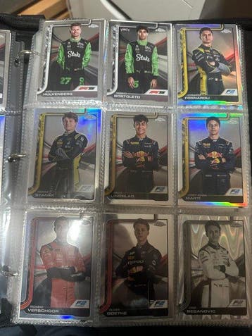 2025 Topps Empty Album - Near Mint (NM), Nieuw