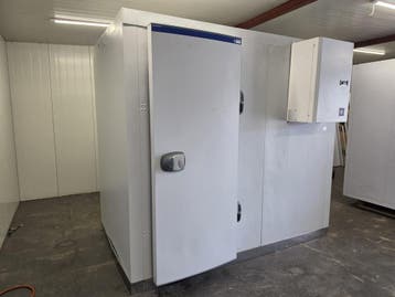 Koelcel 230 x 140 x 210 cm stekker klaar, Gebruikt, Koelen en Vriezen