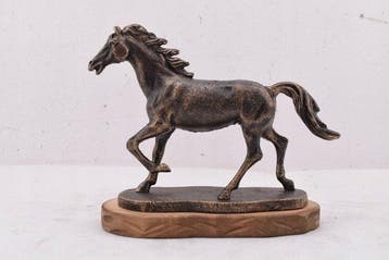 Beeldje - Running Horse - Gietijzer