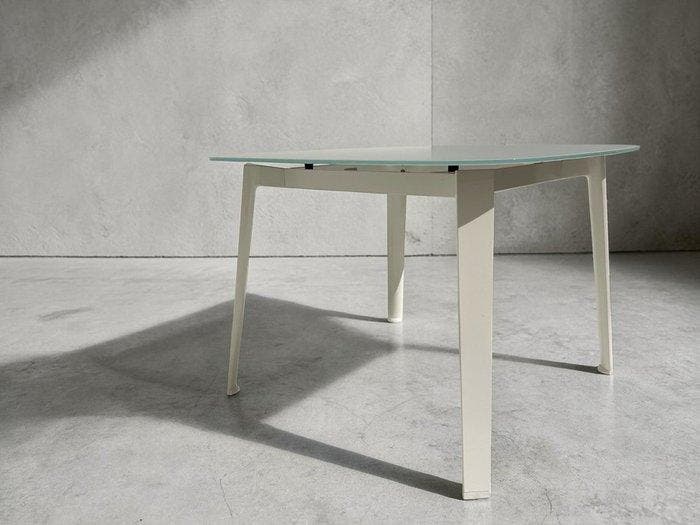 B&B Italia - Antonio Citterio - Table - Gelso outdoor -, Antiek en Kunst, Kunst | Designobjecten