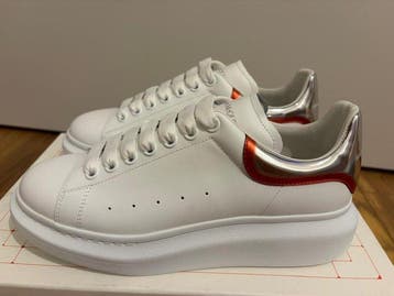 Alexander McQueen - Alexander McQueen-Oversized Sneaker, Nieuw