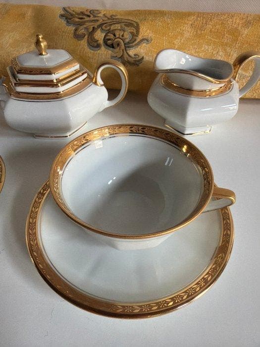 Limoges - Objets d’Art – M. Chaufriasse, - Kop en schotel, Antiquités & Art, Antiquités | Meubles | Tables