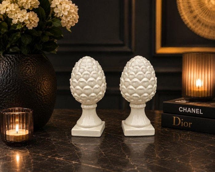 Decoratief ornament (2) - Keramische dennenappelversiering, Antiek en Kunst, Kunst | Designobjecten