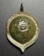 Renaissance Bronze Pendentif/Attache en forme de bouclier