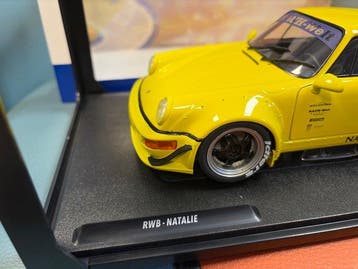 Solido 1:18 - Modelauto - Porsche 911 RWB KS-R by Khyzyl, Nieuw