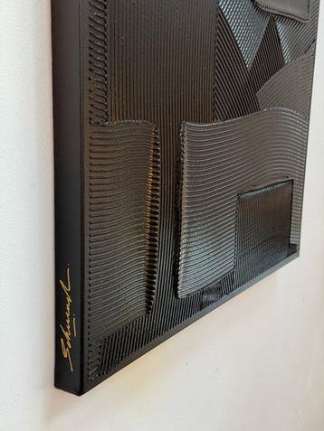 Sarah Schwarzl - Frequency VANDYKE BROWN (Frame included)