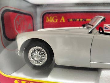 Polistil 1:18 - Berline miniature - MG A Twin Cam