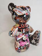 ArtBrut by Ann - Jackpot Bear