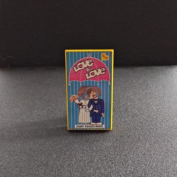 1975 Tomy Pocketmate Love & Love game - Speelgoed -, Antiek en Kunst