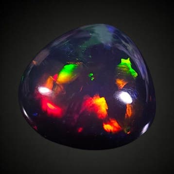 7,15 ct Prachtige gerookte natuurlijke opaal met intens