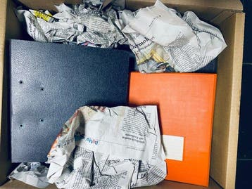 Wereld - Verhuisdoos met mappen ETB + Doos varia, Gestempeld