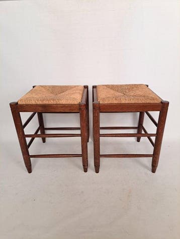 Tabouret - Bois - Deux tabourets vintage en chêne avec