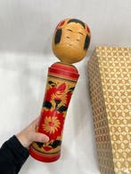 Poupée kokeshi japonaise - Bois - Kenjiro Sato - Japon - XXe
