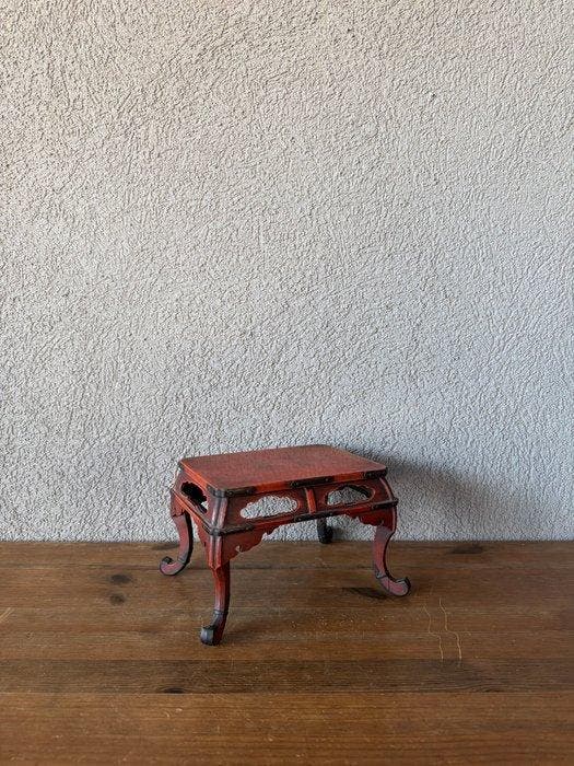 Tafel - Hout, Koper, lak - Japan - toon tabel, elegant, Antiquités & Art, Antiquités | Autres Antiquités