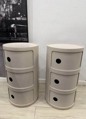 Kartell - Anna Castelli Ferrieri - Table de chevet (2) -