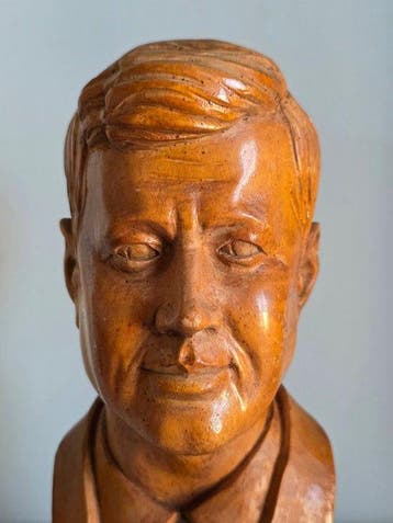 John F. Kennedy – vintage drewniane popiersie – USA, lata