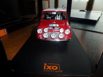 IXO 1:18 - Modelauto - Austin Morris Mini Cooper S rallye No, Nieuw