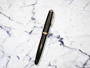 Parker - Duofold Senior Black Resin - 14K Gold N Newhaven