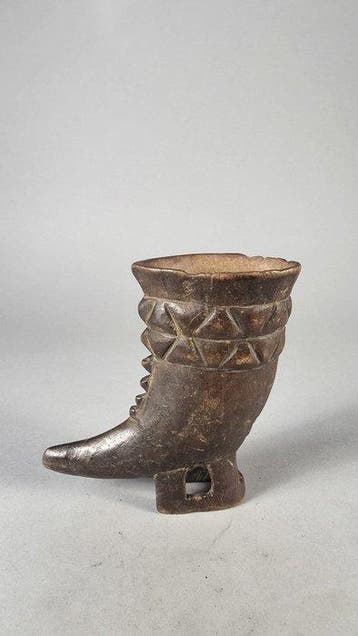 Houten coupe voor witte wijn. - Bamileke - Kameroen (Zonder