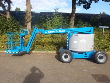Kniktelescoophoogwerker Genie Z34/22 Werkhoogte 12,52 m