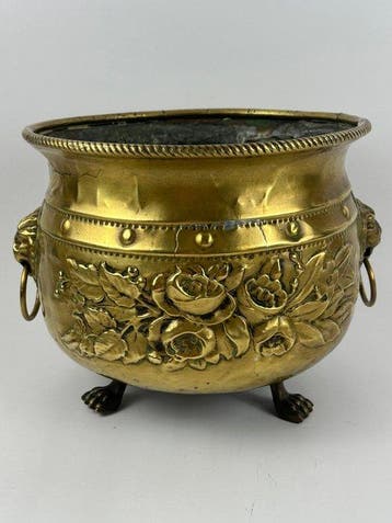 Jardinière - Laiton doré - Un pot antique à têtes de lion, Antiquités & Art
