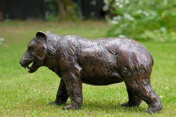 sculptuur, Walking Grizzly Bear - 53 cm in length - 6.5 kg -