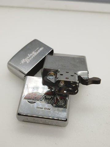 Zippo Harley-Davidson Street Glide 2011 - Zonder, Verzamelen, Nieuw