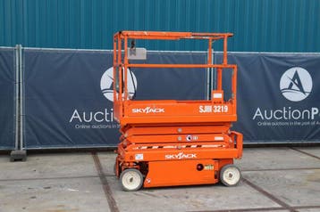 Veiling: Schaarlift Skyjack SJIII-3219 Elektrisch 227kg 7.8m, Ophalen