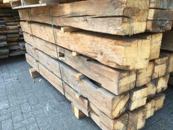 Te koop gebruikte oud grenen gebinten in diverse maten., Gebruikt, Grenen, Balk, 50 mm of meer