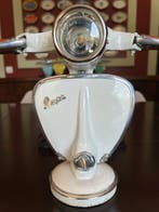 Vespa - Tafellamp - Uniek en bijzonder decoratiestuk -