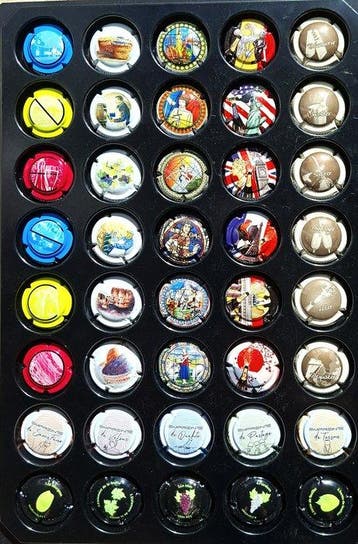 Collection de capsules de champagne - génériques