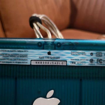 Apple Vintage Apple USB Keyboard (M2452) & Hockey Puck Mouse, Nieuw
