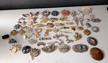 Collection thématique - Collection de broches vintage et