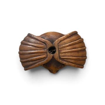 Ishikawa – Gegraveerde houten netsuke van een vleermuis –