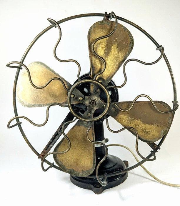 Elektrische ventilator - Gietijzer - Vecchio Marelli, Antiquités & Art, Antiquités | Assiettes décoratives & Carrelages