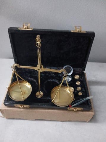 Bilancia da orafo - Balans of weegschaal - Verguld messing -