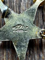 Années 1890 ? Laiton/plaqué or ? Pas sûr. Bracelet manchette, Verzamelen, Militaria | Algemeen