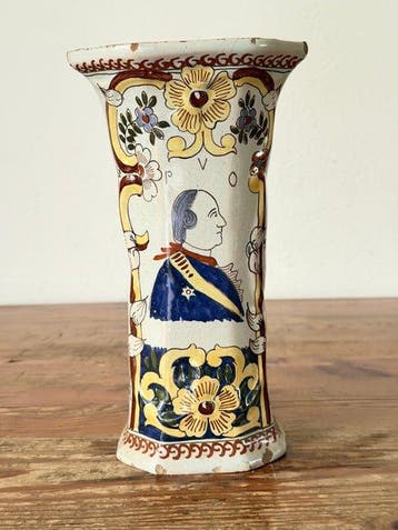 Vaas - Aardewerk - Portret Prins van Oranje, Antiek en Kunst