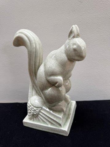 Saint Clement - Charles Lemanceau - sculptuur, Eekhoorn in