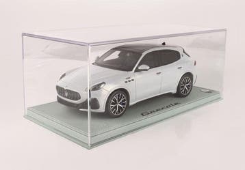 BBR 1:18 - Modelauto - Maserati Grecale Trofeo - Greyish
